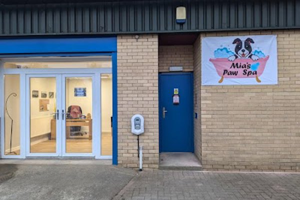 Photo associated with Mia's Paw Spa