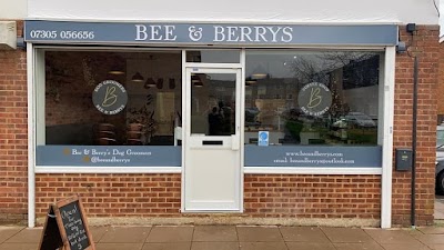 Photo associated with Bee and Berry’s Dog Groomers and Pet Supplies